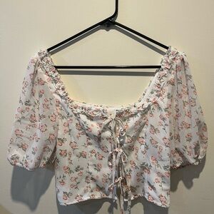 Eggie Floral Puff Sleeve Crop Blouse